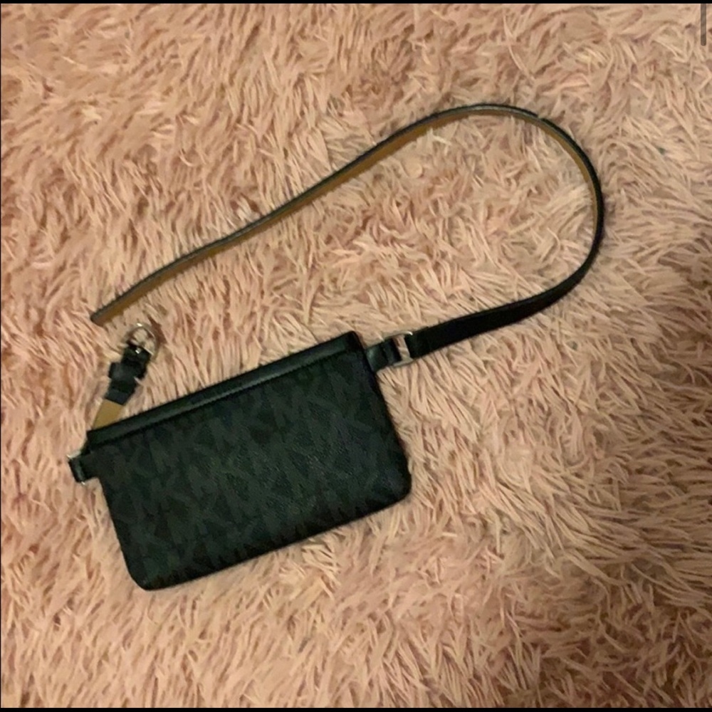 Michael Kors belt bag ❤️open to negotiation